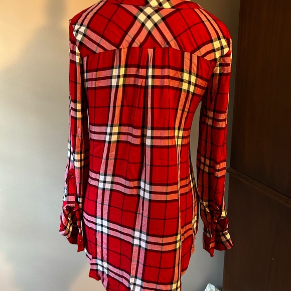 Cato Est. 1946 red zipper front tunic, small. No defects. Cute w/leggings/jeans - Picture 2 of 3